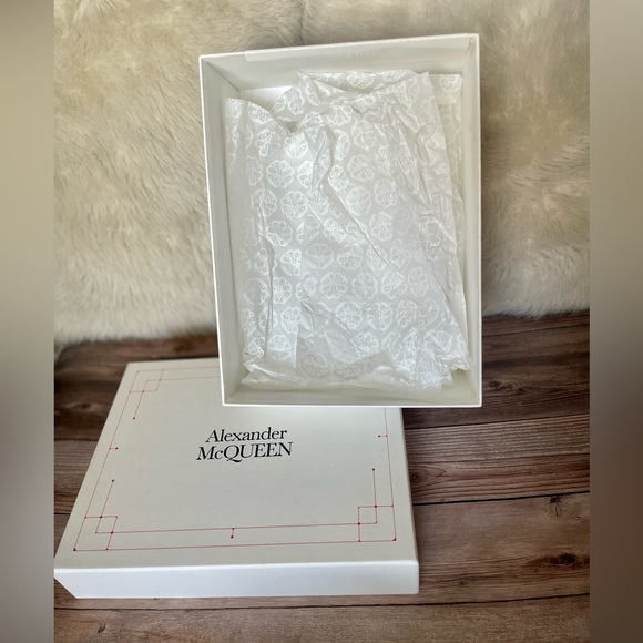 Empty Alexander McQueen Signature Packaging (Shoe Box) - Picture 3 of 12